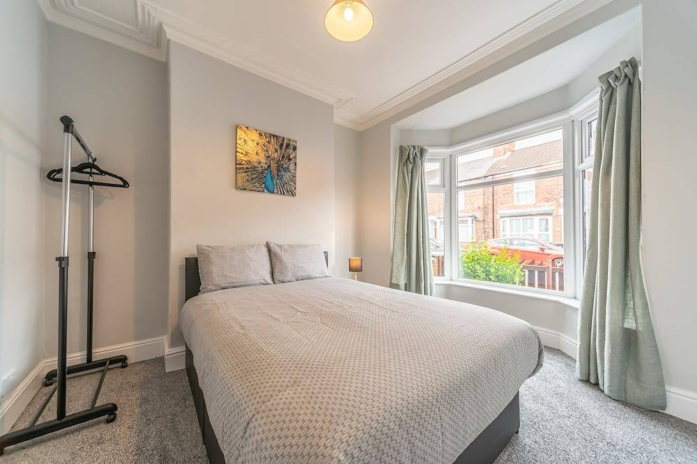 Serene Jesouth  Glam Lodge  in Kingston-upon-Hull, Yorkshire and the Humber