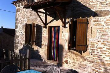Gîte pour 6 personnes, avec terrasse et jardin à Terrou