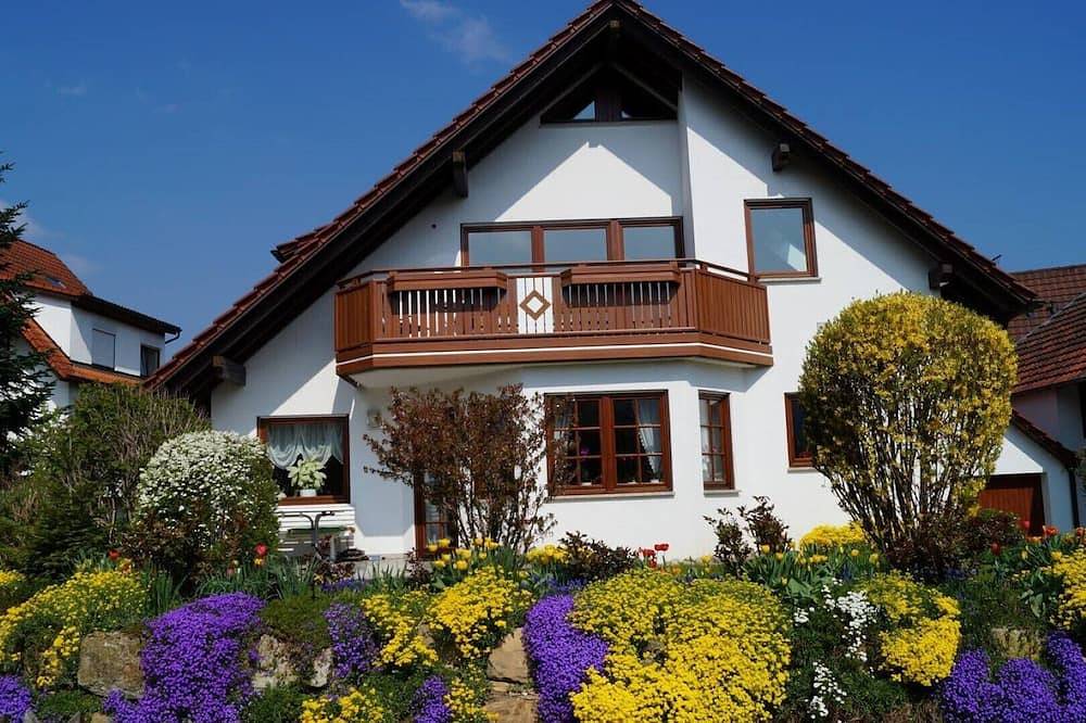 Ganze Wohnung, Komfortable, lichtdurchflutete, allergikerfreundliche Ferienwohnung, 4**** Dtv in Rudersberg, Rems-Murr-Kreis