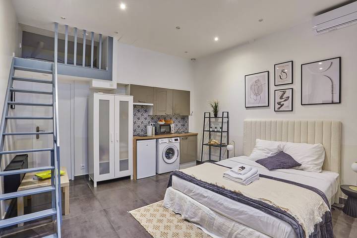 Apartamento entero, Charming studio Center of Paris Montmartre in París, Isla de Francia