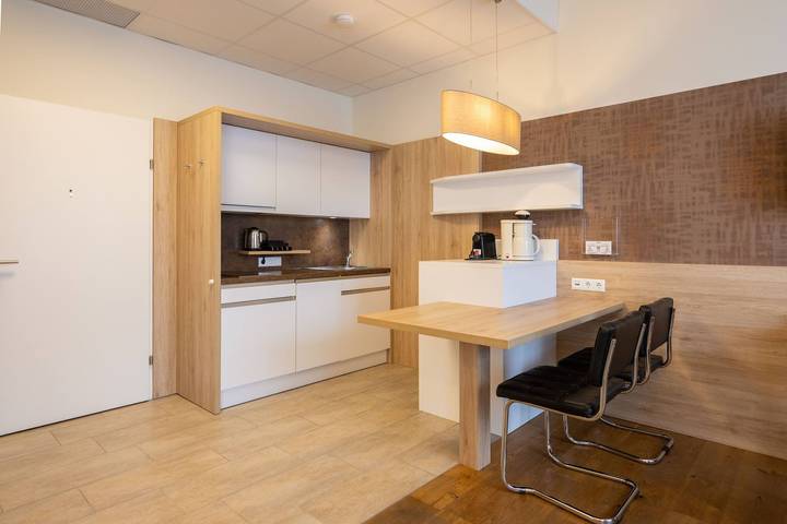 Ganze Wohnung, Red Dream Apartment für 2 Personen in Graz-Süd I kostenloses Parken 24-7 Check-in in Graz, Steirerland