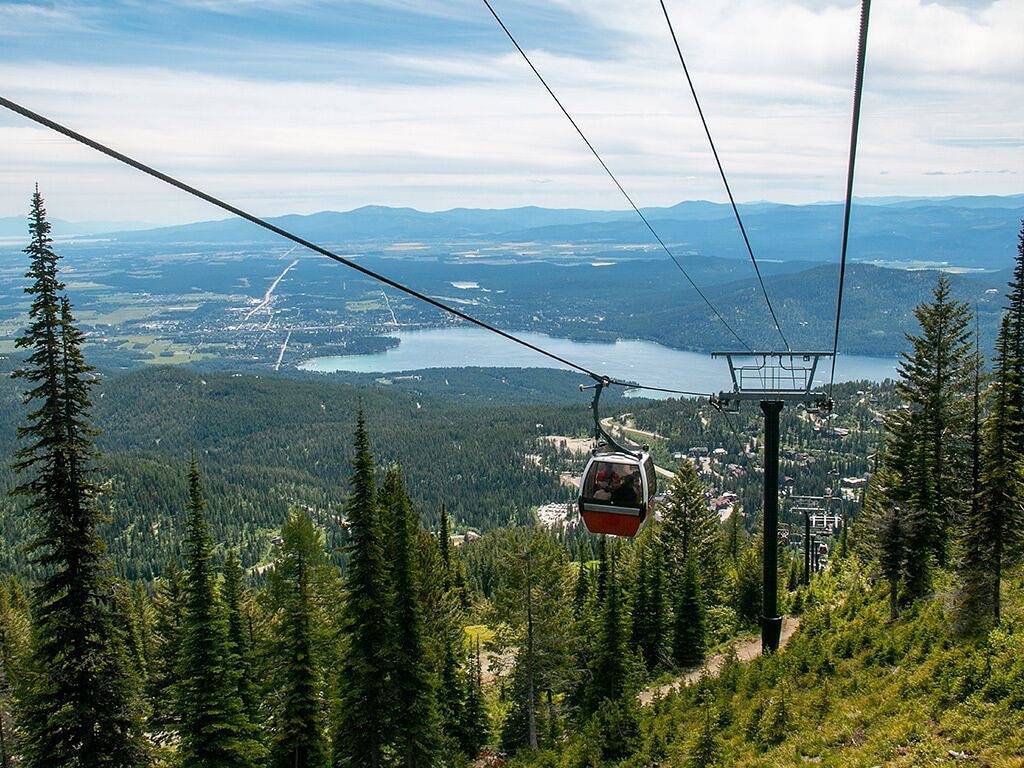 Ganze Wohnung, Schöne 2-Schlafzimmer, 2-Bad-Wohnung mit Holzböden in Flathead County