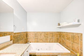 Vacation House for 10 Guests in Lake Anna, Louisa County, Picture 2