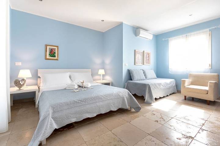 Villa Sole 20 meters from the sea of Punta Prosciutto in Porto Cesareo, Golfe de Tarente