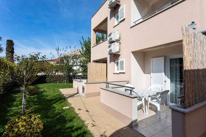 Apartamento vacacional entero, Apartamento de vacaciones a 100 m del mar in Vela plaža, Baska