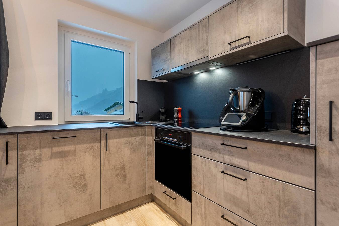 Ganze Wohnung, Ferienwohnung "Grauzone Grossarl App. Nr. 3 Sun" mit Bergblick, privater Terrasse und Wi-Fi in Großarl, Ski Amadé