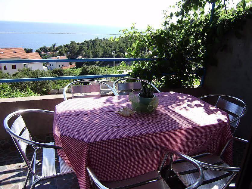 Entire holiday apartment, Apartment Ana with large terrace in Hvar