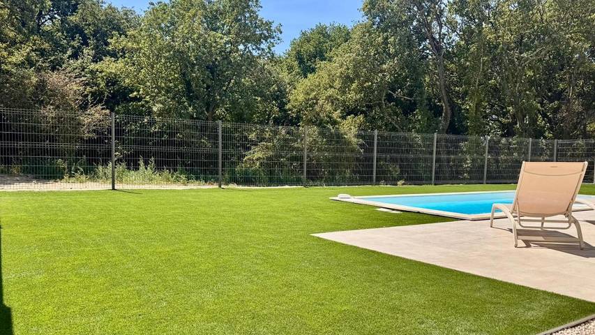 Location de vacances pour 6 personnes, avec piscine ainsi que vue et terrasse à Allan - 2