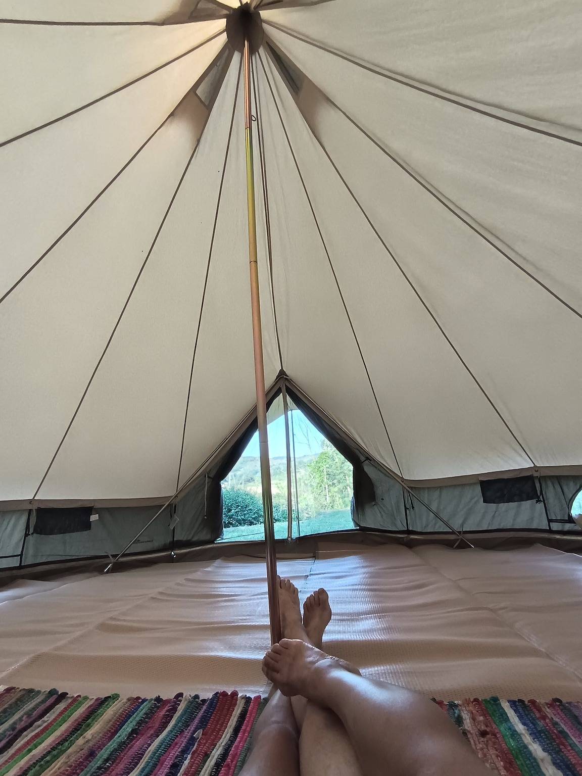 Bell-Zelt in Las Merindades, Burgos – Glamping mit Hot Tub in Ezquerra, Villagalijo