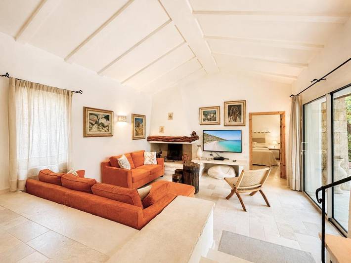 Villa per 7 persone, con Terrazza e Giardino a Baja Sardinia