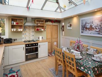 Holiday Rental for 5 People in Cheddar, Somerset, Photo 4
