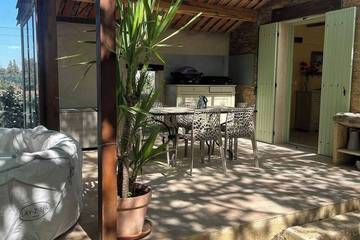 Gîte pour 6 personnes, avec jacuzzi à Bagnols-sur-Cèze