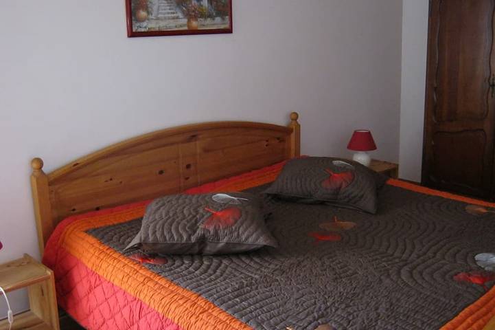 Gîte pour 6 personnes, avec terrasse à Saint-Just-Luzac - 2