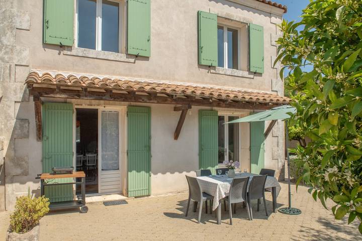 Apartamento entero, Appart Limonella - Appart avec terrasse et clim in Fontvieille, Region de Arles