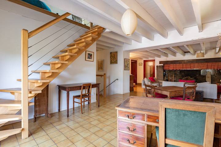 Country House 'La Gabbro' with Mountain View, Private Terrace and Wi-Fi in Saint-Barthélemy-Grozon, Tournon-sur-Rhône region