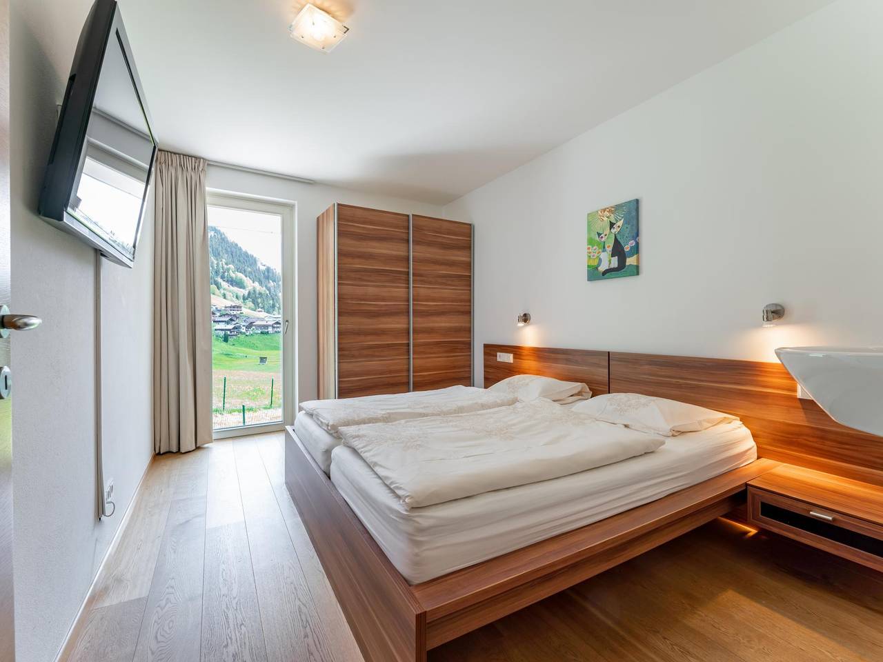 Entire apartment, Luxury apartment near slopes with large terrace in Viehhofen, Saalbach-Hinterglemm