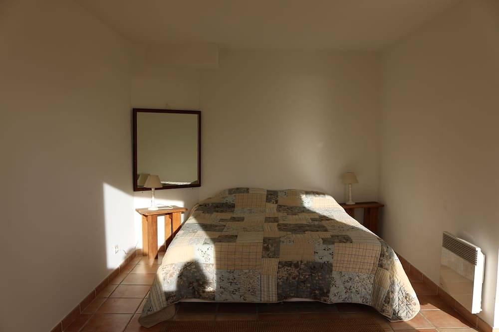 Stunning Holiday Villa With Pool and Garden in Tourrettes in Tourrettes-sur-Loup, Mediterranean Coast (France)