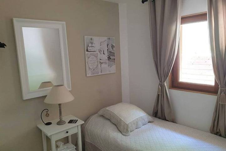 Location de vacances pour 3 personnes, avec jardin à Fleurac - 2