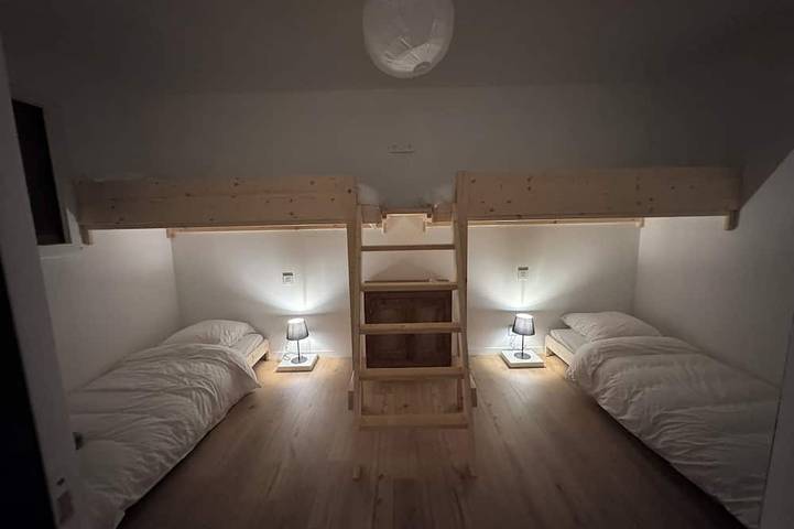 Location de vacances pour 8 personnes, avec terrasse et jardin à Caurel - 4