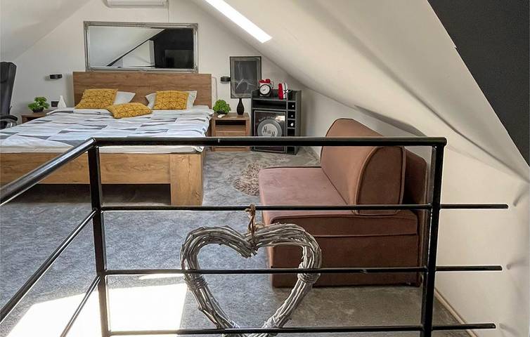 Charmantes 100 m² großes Apartment mit Pool, Küche und Parkplatz in Brod-Posavina