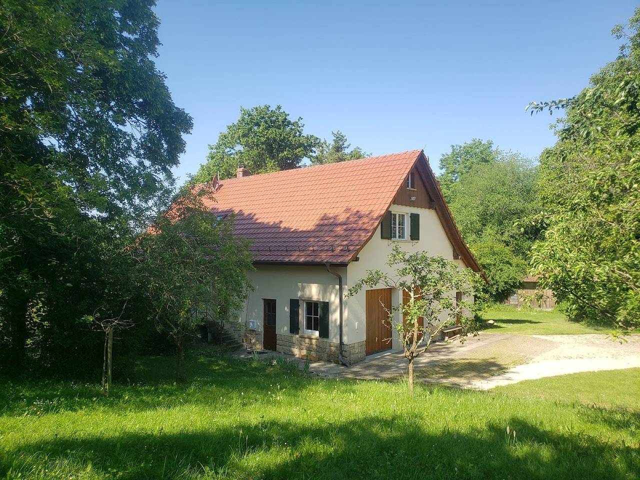 Ferienhaus 'Am Alten Steinbruch' mit gemeinsamer Terrasse, gemeinsamem Garten und Wi-Fi in Tengen, Hegau