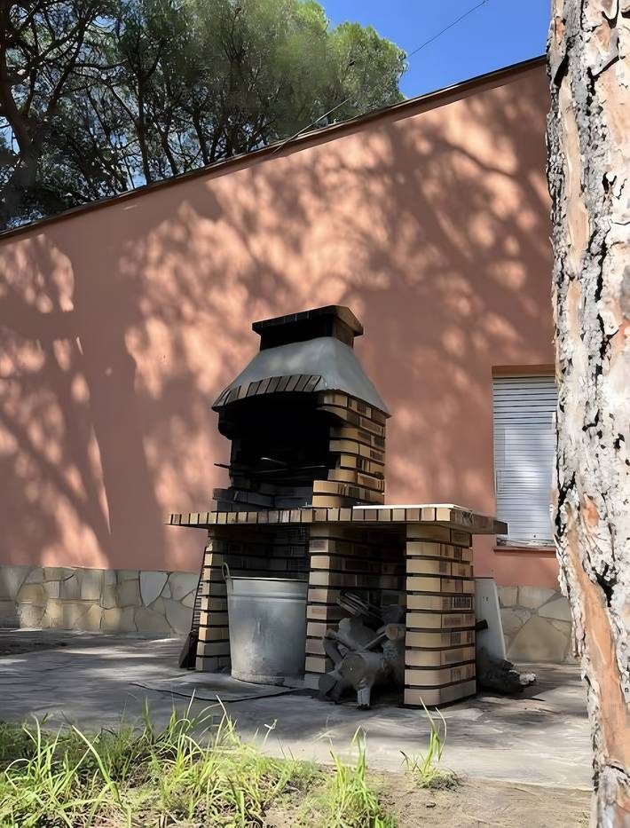 Ferienhaus 'Rocaclara' mit privatem Pool, Garten und WLAN in Mont-ras, Costa Brava