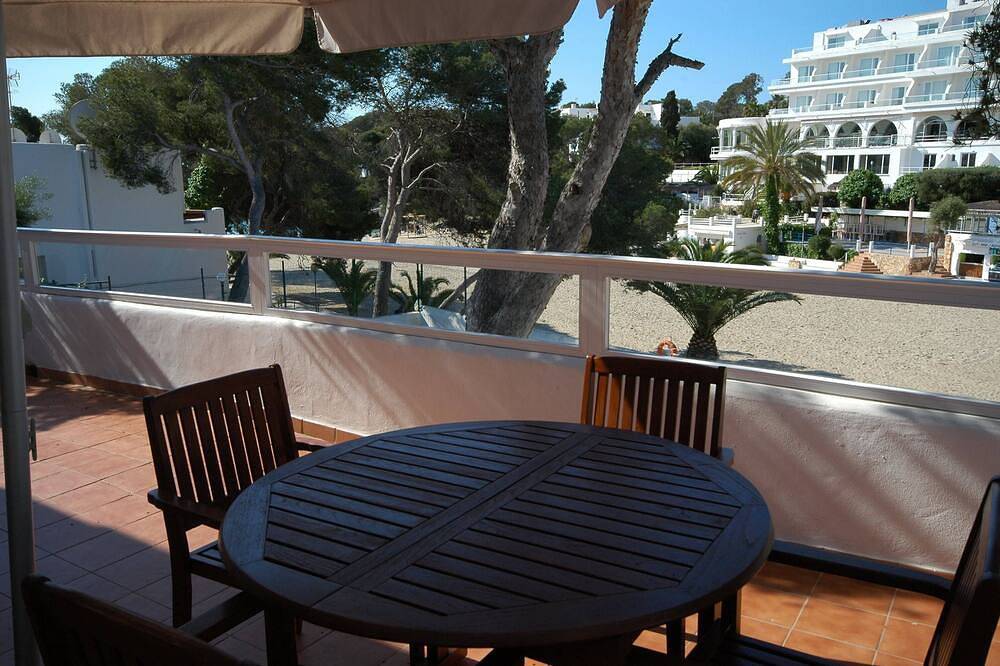 Bungalow on Cala d'Or beach in Cala d'Or, Santanyí
