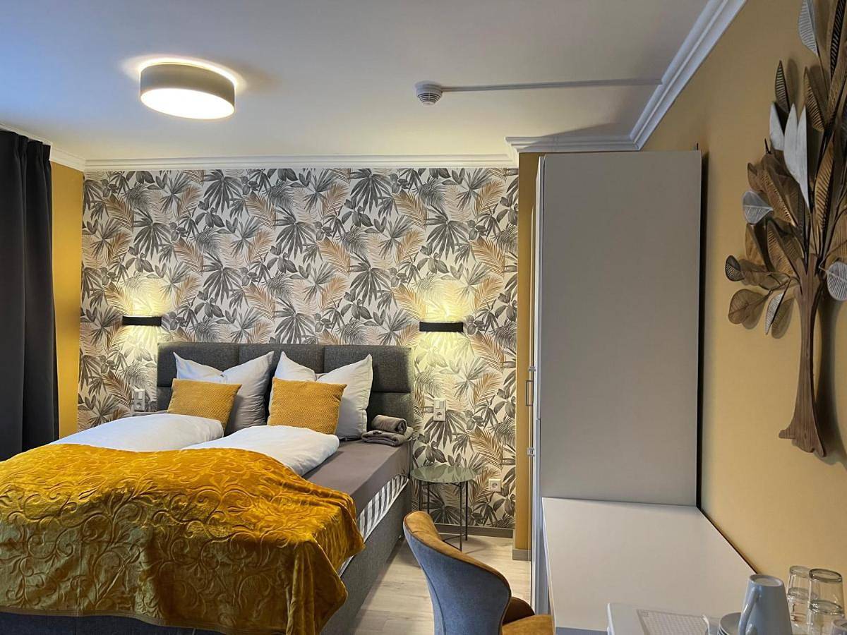 Double Room with Private Bathroom in Stukenbrock, Nordrhein-Westfalen