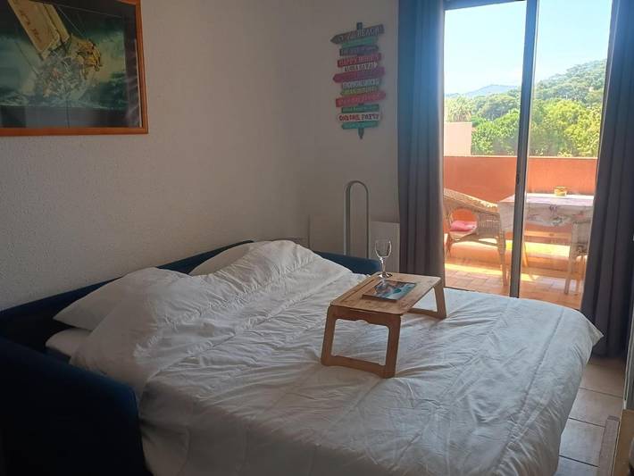 Gîte pour 4 personnes, avec jardin et piscine ainsi que vue et bassin pour enfant, animaux acceptés dans Plage La Favière - 2