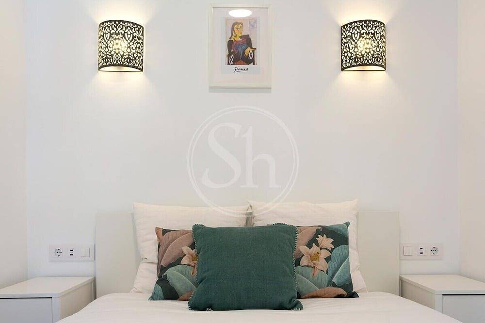 Apartamento entero, Vrbo Property in Centro Barcelona, Barcelona