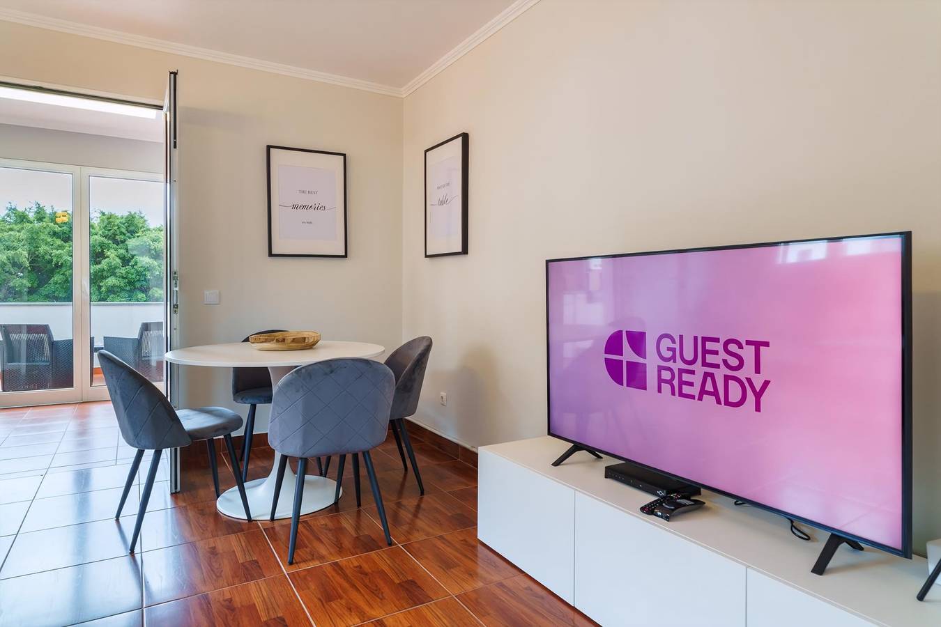 Ganze Wohnung, Ferienwohnung für 4 Personen mit Balkon in Machico, Madeira