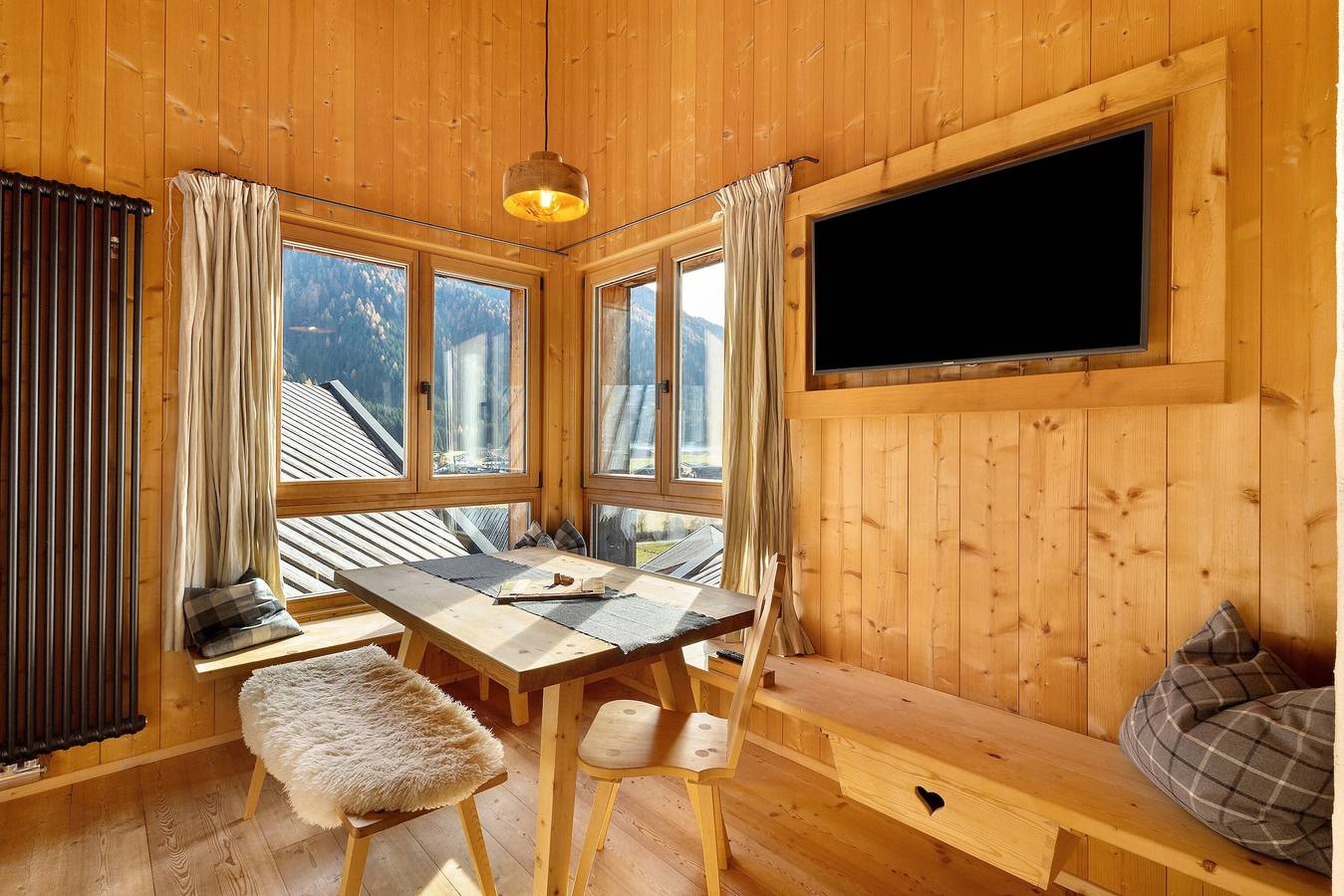 Ganze Wohnung, Apartment 'Blasla Sterngugga' mit Bergblick, privater Terrasse und Wlan in Villgratner Berge, Gsies