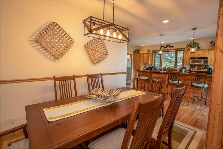 Log cabin for 10 people, with hot tub and terrace in Beech Mountain