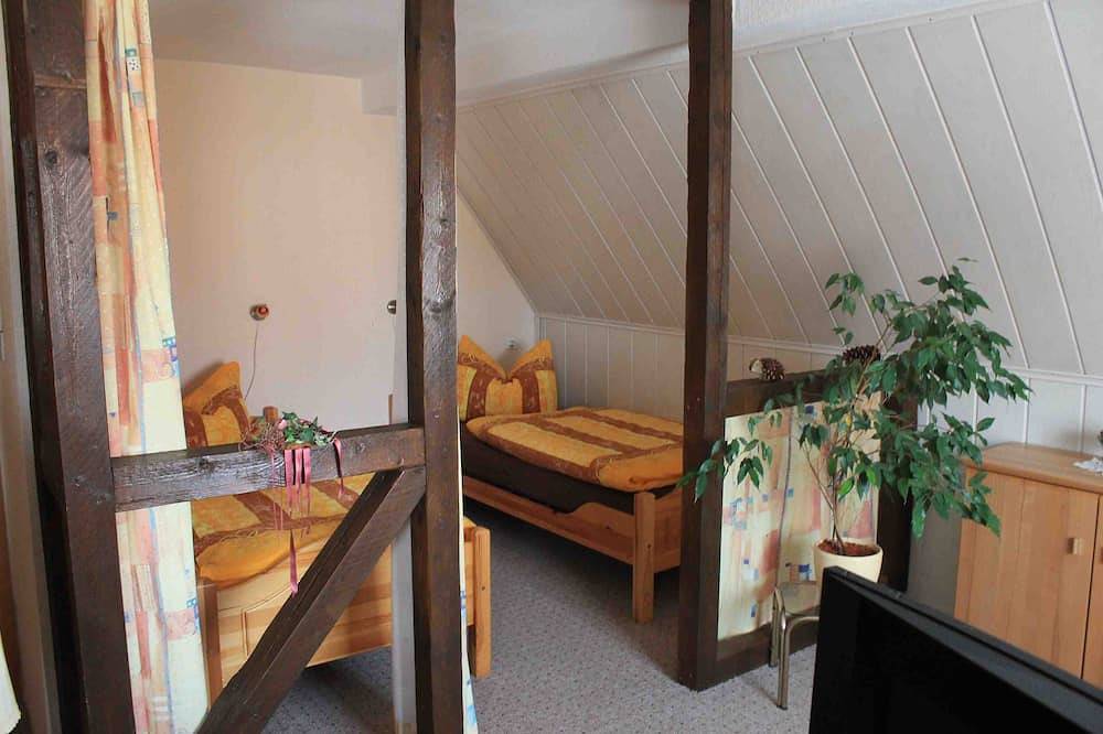 Ganze Wohnung, Ferienwohnung Eva-Maria Schmidt - Ferienwohnung in Güstrow, Mecklenburgische Seenplatte