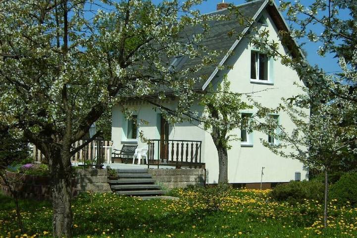 Ferienhaus für 4 Personen, mit Terrasse und Garten sowie Sauna