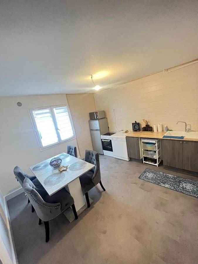 Gîte pour 4 personnes, avec terrasse ainsi que jardin et vue à Tarascon-sur-Ariège - 3