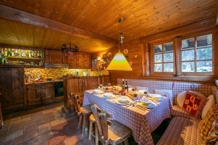 Chalet Tre la Vieux for 14 + Garden in Les Grandes Montets, Chamonix