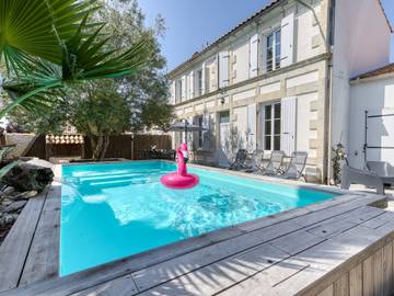 Location de vacances pour 10 personnes, avec jardin et terrasse à Les Mathes