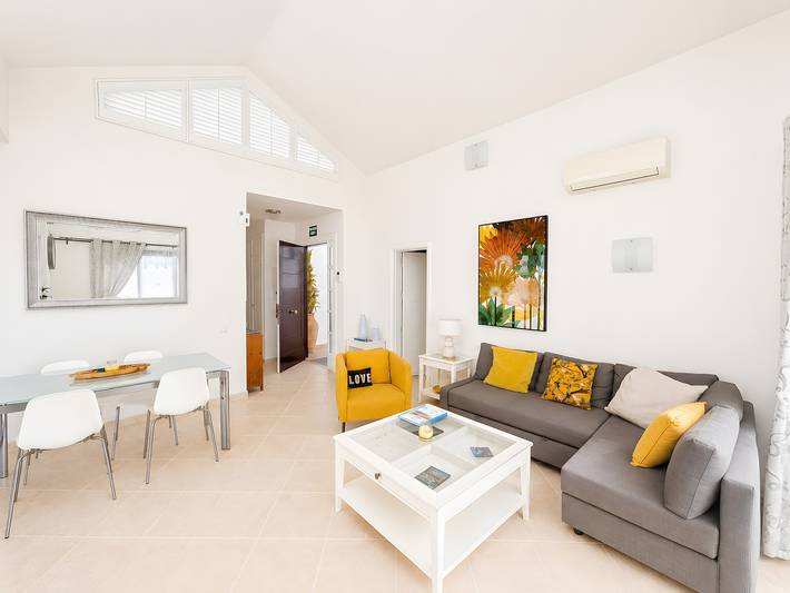 Ferienhaus „Villa Angelita Y Pablo“ mit Bergblick, Pool & WLAN in Playa Blanca, Yaiza