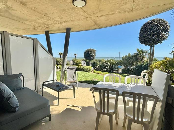 Appartement de vacances pour 6 personnes, avec terrasse et piscine