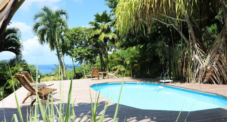 Location de vacances pour 4 personnes, avec piscine et jardin à Bouillante - 4