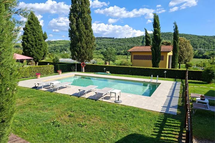 Location de vacances pour 8 personnes, avec Jardin et Piscine à Volterra - 2