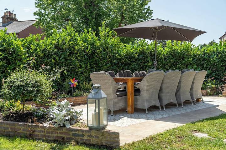 Holiday rental for 7 people, with Hot tub and Garden in Windsor