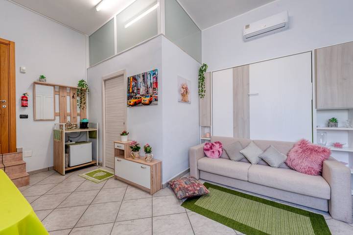 Entire apartment, Room '' with Wi-Fi and Air Conditioning in Squinzano, Lecce Province