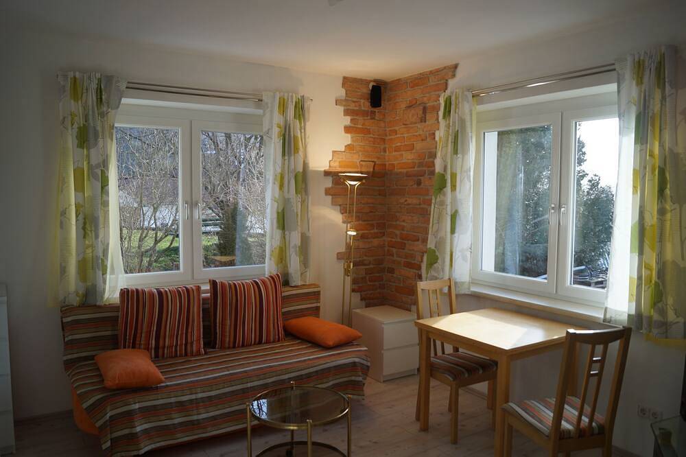 Ganze Wohnung, Ruhiges, modernes Apartment mit Seeblick in Gmunden, Bezirk Gmunden