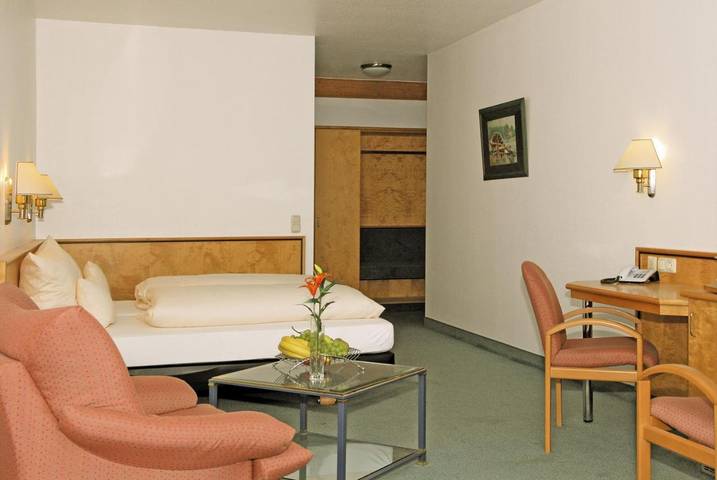 Hotel für 3 Personen, mit Terrasse und Garten sowie Sauna und Ausblick in Altdorf bei Nürnberg - 2