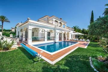 Villa für 8 Personen, mit Garten und Terrasse in Faro