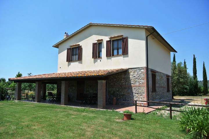 Appartamento per 4 persone, con Giardino a Magliano in Toscana
