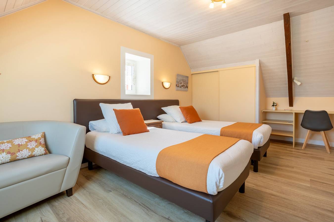 Chambre d'hôtes 2 De Kerantum avec terrasse partagée, jardin partagé et Wi-Fi in Mahalon, Région de Quimper