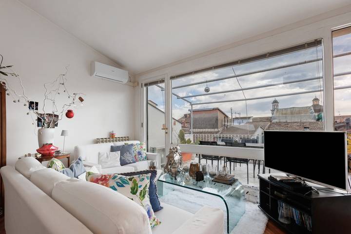 Appartamento intero, Appartamento 'Chiavari Elegante' con Terrazza Privata, Balcone e Aria Condizionata in Chiavari, Riviera di Levante